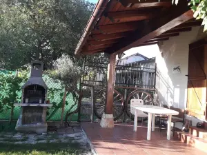 Spacious House with Mountain View in Munain