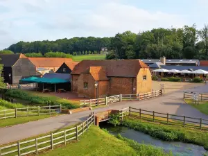 Tewinbury Farm Hotel