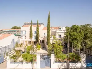 Apartamentos Plaza de Santiago - Estudios Turisticos - 1 Llave