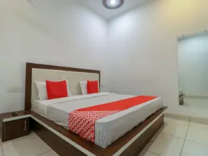 OYO 65320 Hotel Surya