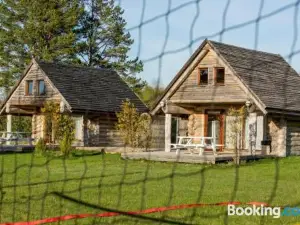 Saarelux Riverise Villa