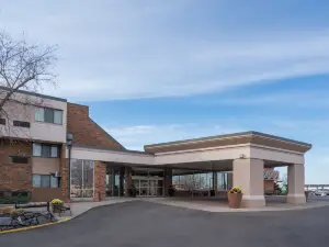Holiday Inn & Suites ST. Cloud