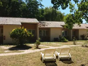 Acacias Hôtel Motel