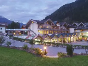 Hotel Fronza - Your Ski & Mountain Home