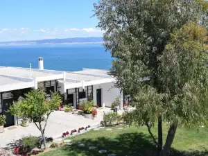 Angelbay Bungalows