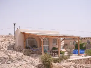 Hamitzpa- Desert Hosting in Ezuz