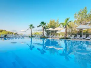 Gava Waterman Milna Resort – All Inclusive