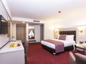 Perla Arya Hotel