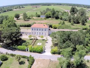 Le Manoir Lacustre