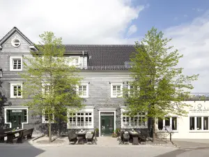Hotel & Restaurant Zu den 3 Linden | Wermelskirchen