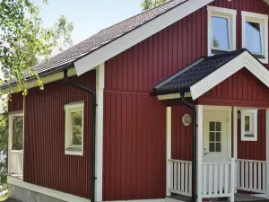 Amazing Home in Frseke with 4 Bedrooms, Sauna and WiFi