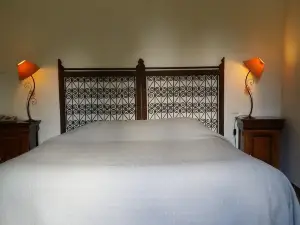 Logis Hôtel Restaurant Gîte la Bastide du Vébron