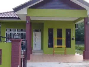Mirza Homestay Marang