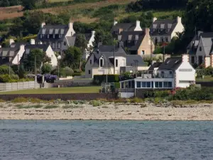 La presqu' île du Lenn face à la mer