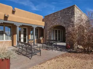 The Sunrise Retreat - Two Bedroom Home