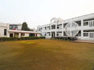 OYO 15383 Hotel Grand Melrose