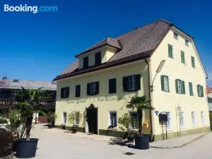 Mosers Pension