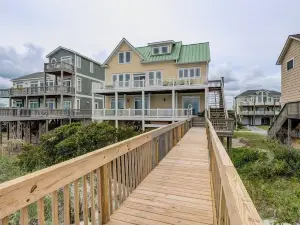 138 Topsail Road 5 Bedroom Home