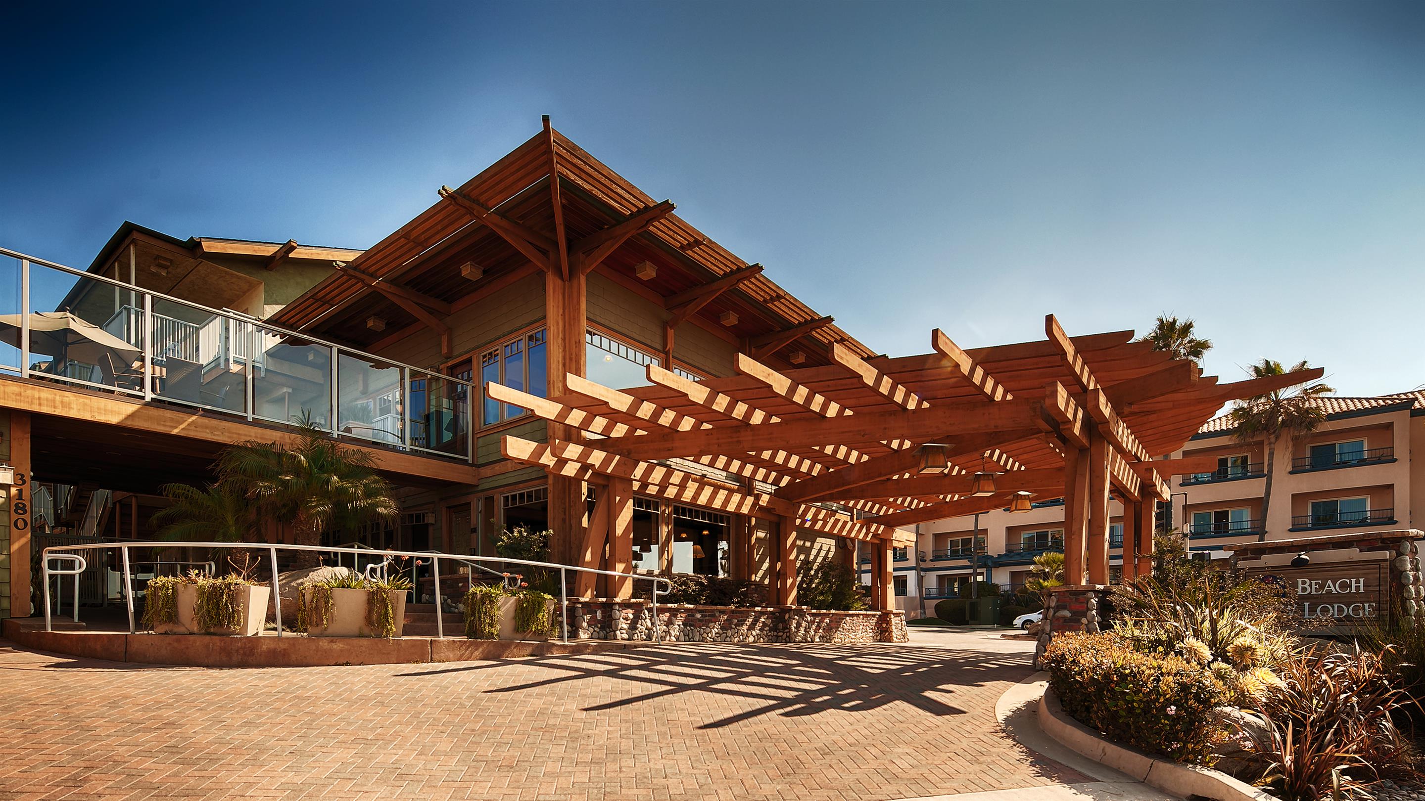 Latest Best Western Plus Beach View Lodge Map,Address, Nearest Station u0026  Airport 2023 | Trip.com