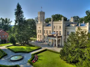 Pałac Mierzęcin Wellness & Wine Resort