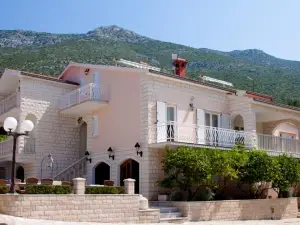 Wine Resort Adriatic Mikulic