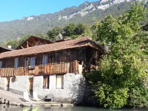 Chalet Diana Lakefront