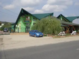 Casa cu Pauni