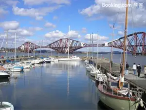 Forth Reflections Self Catering