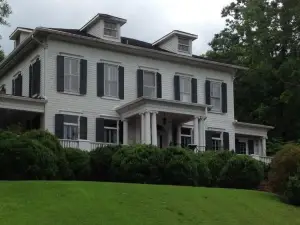 Springwood Inn