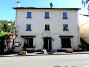 Logis hôtel Restaurant les Carillons