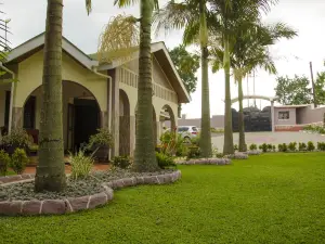 Sheevy"s Bed N Breakfast