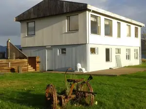 Glæsibær 2 Guesthouse and Horsefarm