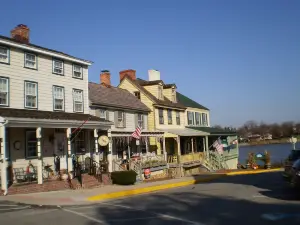 Inn at the Canal Bed & Breakfast
