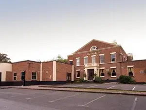 Premier Inn Wirral (Childer Thornton)