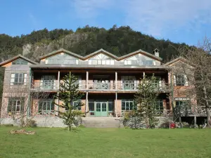 Mitico Puelo Lodge