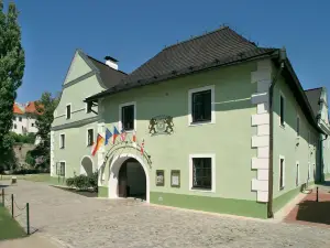 Rožmberský dvůr