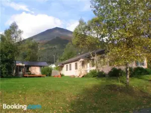 Summit View Lodge