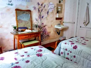 La Maison Rose Alma Couette et Café