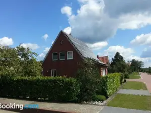 Haus Bramland --- 2 FeWo's --- EG 60qm Und OG 55qm