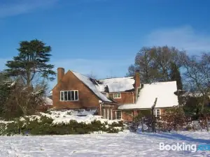 Mayertorne Cottage
