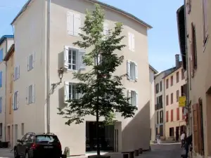 Le Clos St Louis
