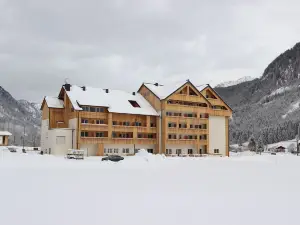 Pleasant Apartment in Gosau Near Ski Area