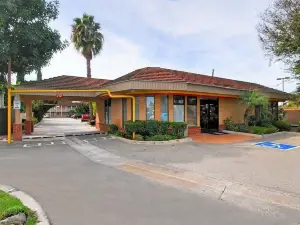 Costa Mesa Inn - Newport Beach Area