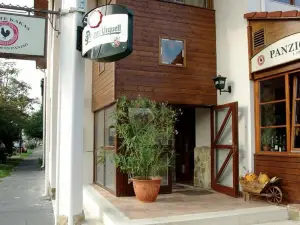 Il Gallo Nero - Fekete Kakas Etterem es Panzio