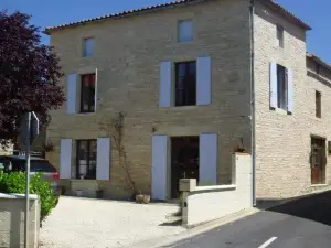 Le Grenier 1 Rue Verte Tusson 16140 France