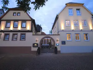 Bella Riva Hotel