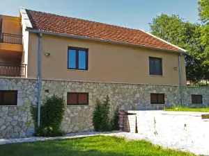 Estate & Winery San Duyevo