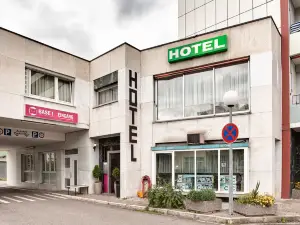 Base1 Hotel Grenzblick