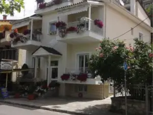 Paraliako Katerina Studios & Rooms - Biker Friendly Hotel