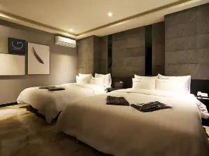 Icheon Boutique XYM